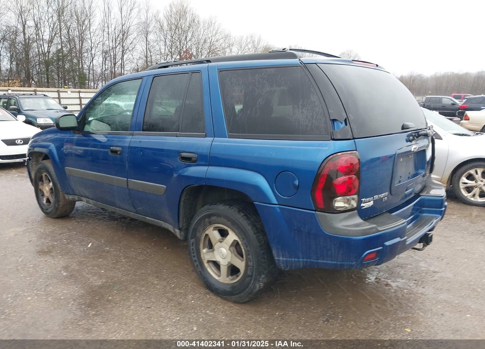 2005 CHEVROLET TRAILBLAZER LS VIN: 1GNDT13S652285902