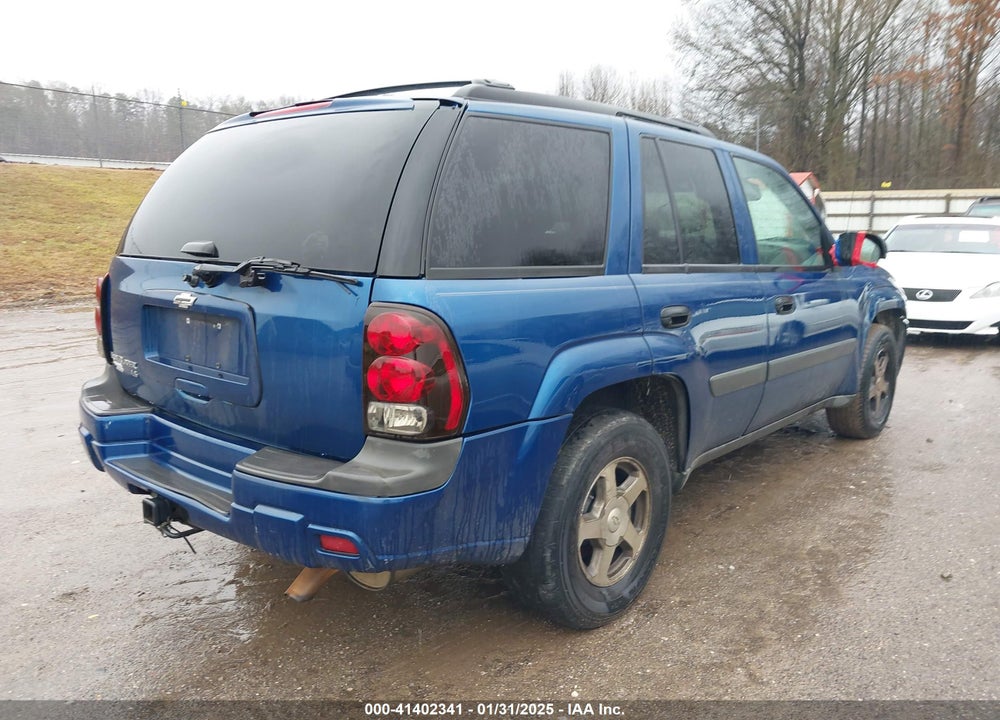 2005 CHEVROLET TRAILBLAZER LS VIN: 1GNDT13S652285902