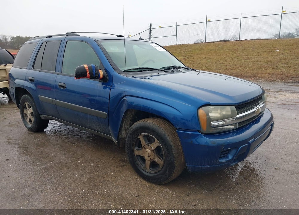 2005 CHEVROLET TRAILBLAZER LS VIN: 1GNDT13S652285902