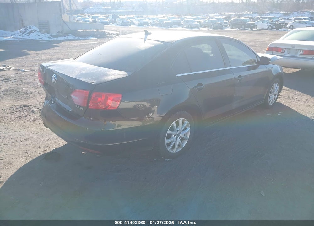 2013 VOLKSWAGEN JETTA VIN: 3VWBP7AJ1DM402355