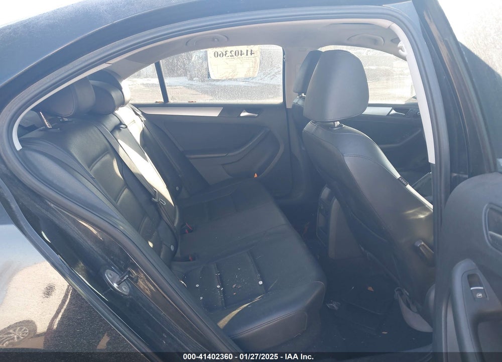 2013 VOLKSWAGEN JETTA VIN: 3VWBP7AJ1DM402355