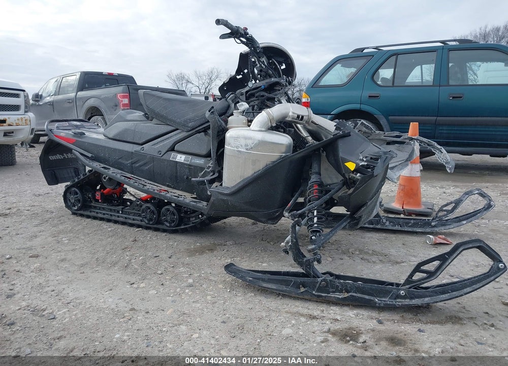 2021 SKI DOO MXZ X 600R E-TEC VIN: 2BPSUVMC2MV000034