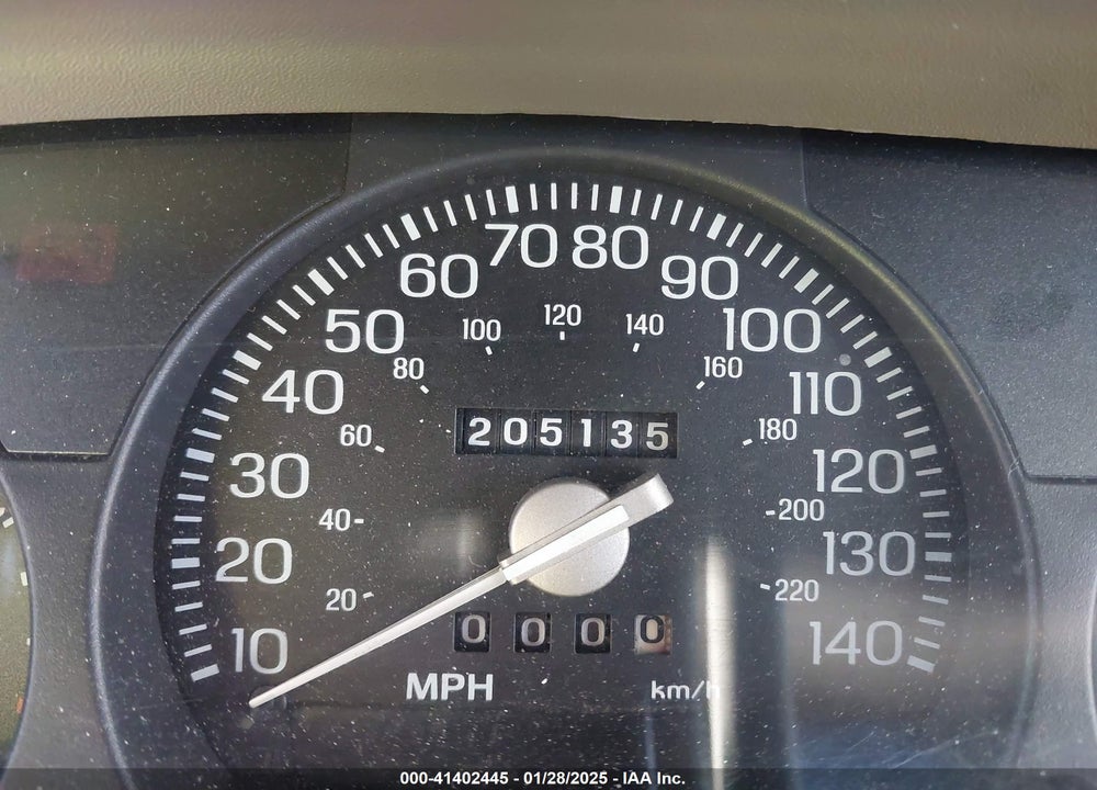 2003 MERCURY GRAND MARQUIS GS VIN: 2MEFM74WX3X683187