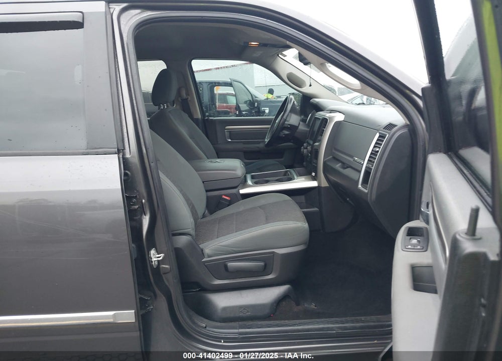 2016 RAM 1500 VIN: 3C6RR7LT6GG239805