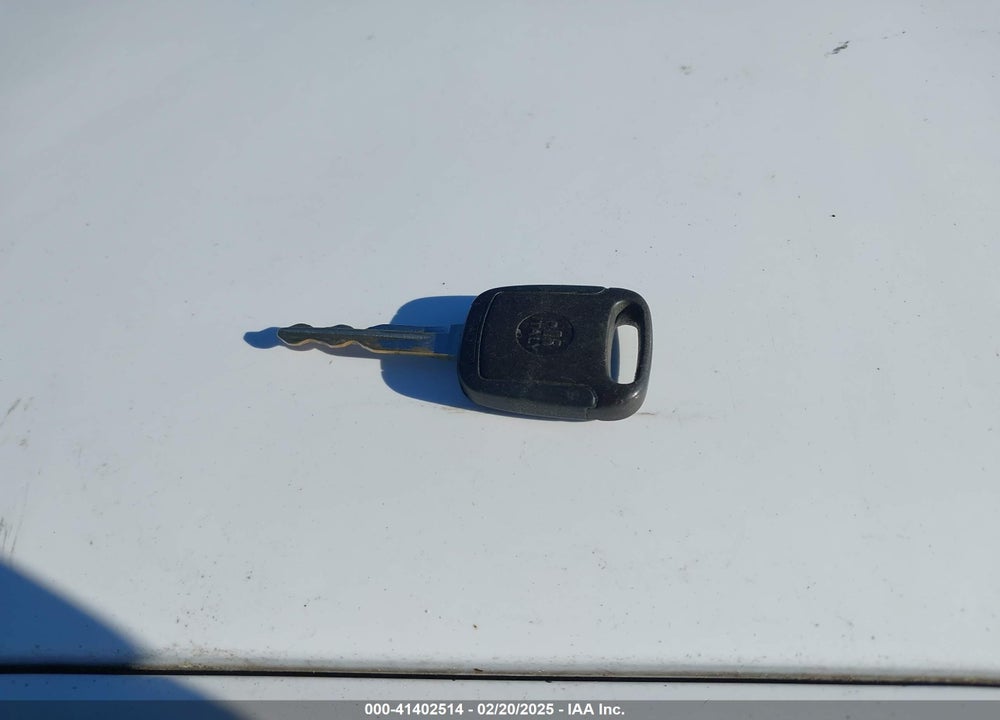 2005 FORD TAURUS SE VIN: 1FAFP53215A267767