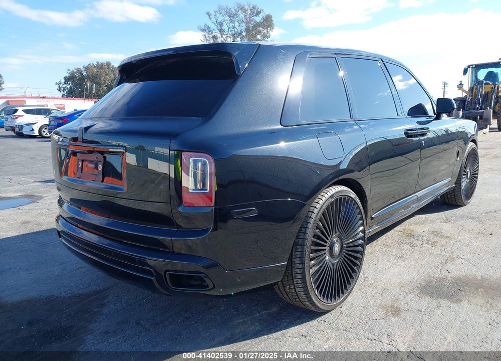 2021 ROLLS-ROYCE CULLINAN VIN: SLATV4C0XMU208037