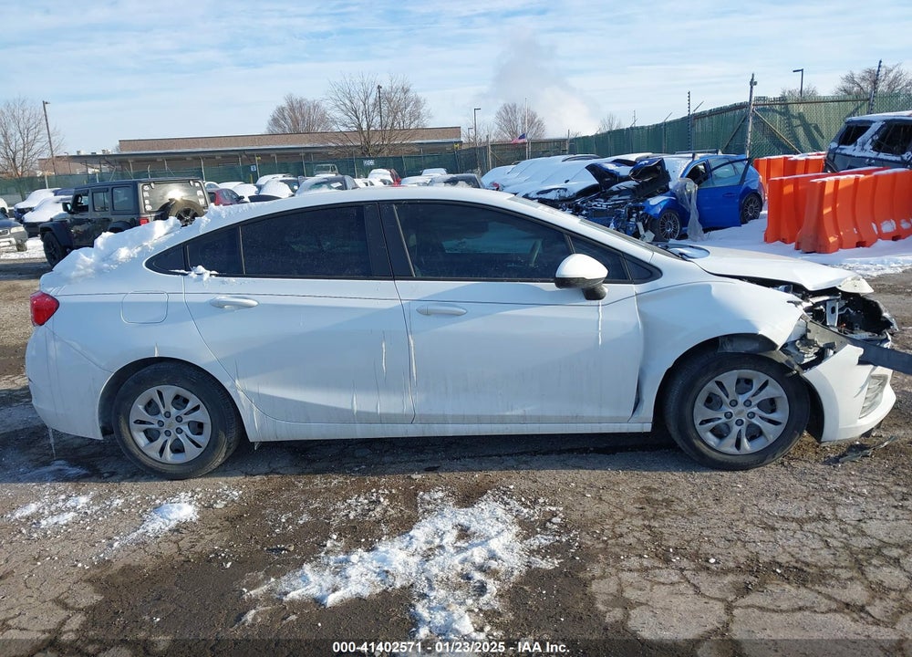 2019 CHEVROLET CRUZE LS VIN: 1G1BC5SM8K7130298