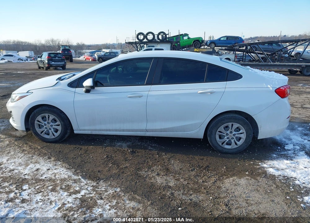 2019 CHEVROLET CRUZE LS VIN: 1G1BC5SM8K7130298