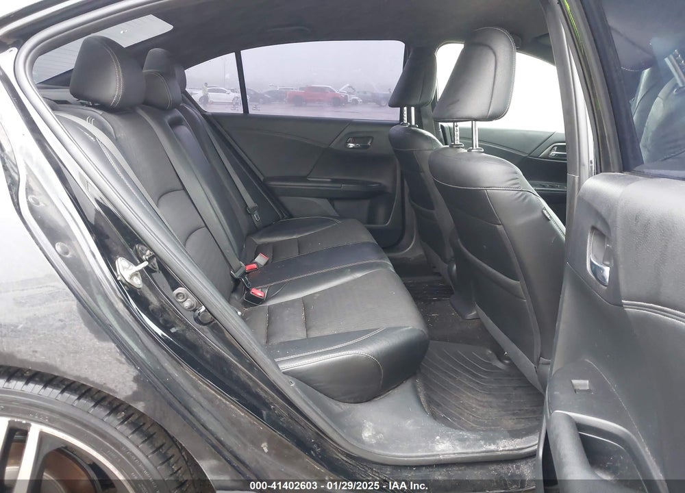 2016 HONDA ACCORD VIN: 1HGCR2F56GA205832