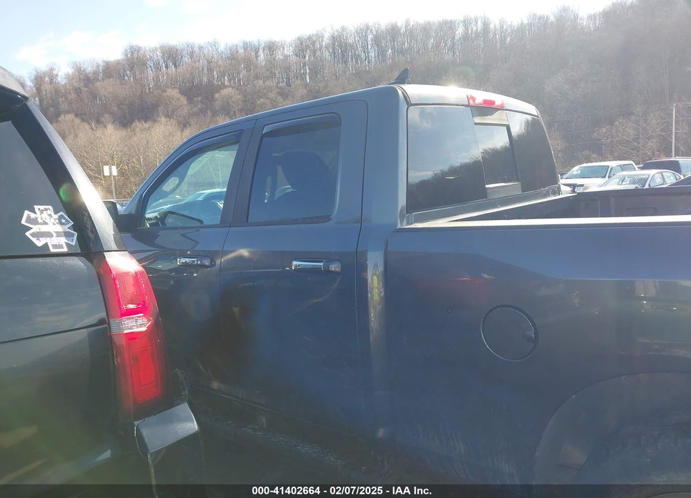2017 RAM 1500 VIN: 1C6RR7GT2HS707176