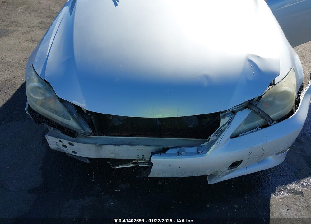 2011 LEXUS IS 250C VIN: JTHFF2C2XB2520455