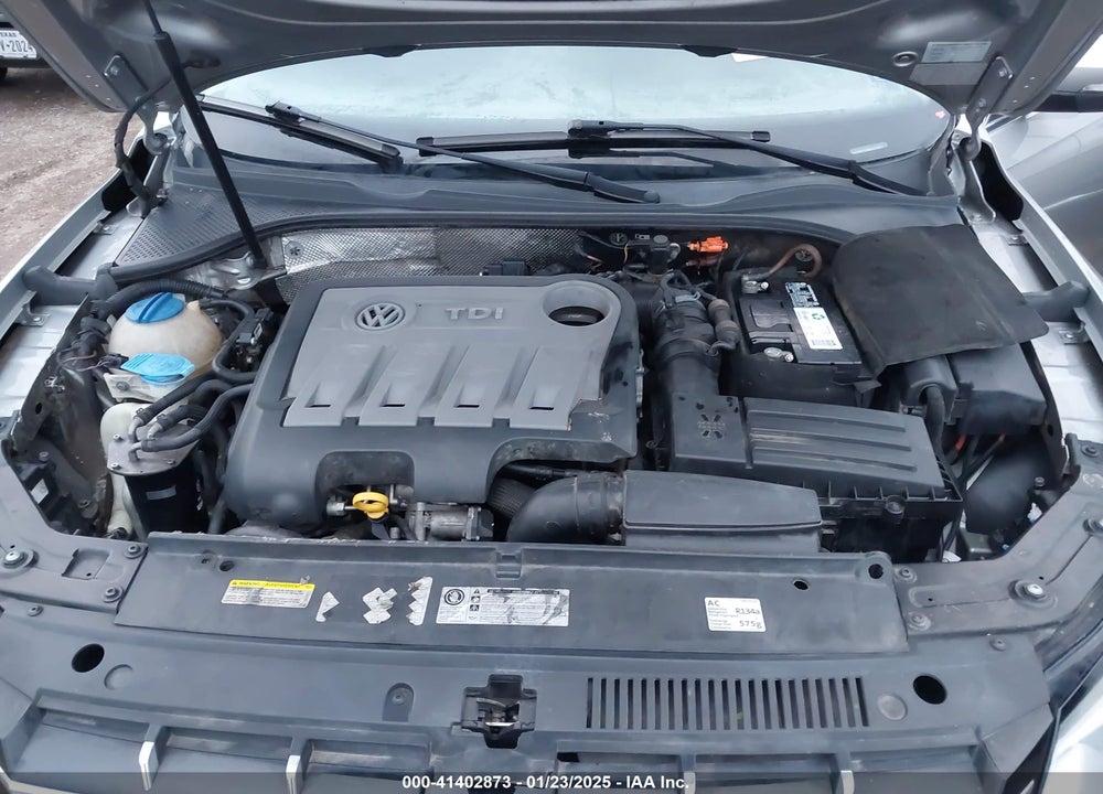 2014 VOLKSWAGEN PASSAT VIN: 1VWBN7A38EC064401