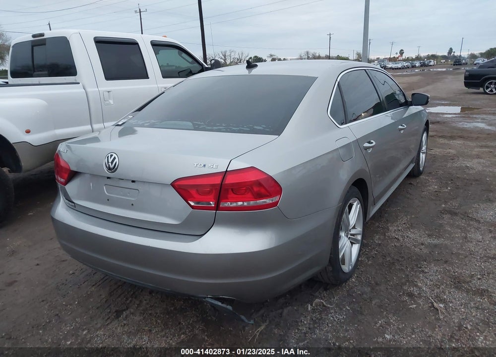 2014 VOLKSWAGEN PASSAT VIN: 1VWBN7A38EC064401