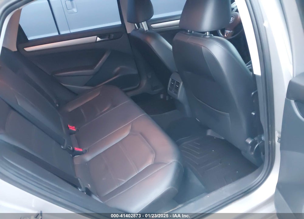 2014 VOLKSWAGEN PASSAT VIN: 1VWBN7A38EC064401