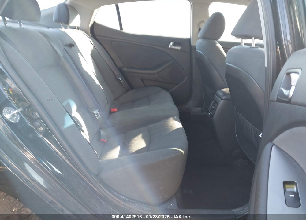 2016 KIA OPTIMA VIN: KNAGM4AD2G5096803