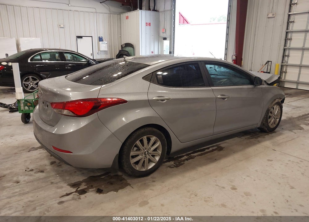 2016 HYUNDAI ELANTRA VIN: 5NPDH4AE6GH782393