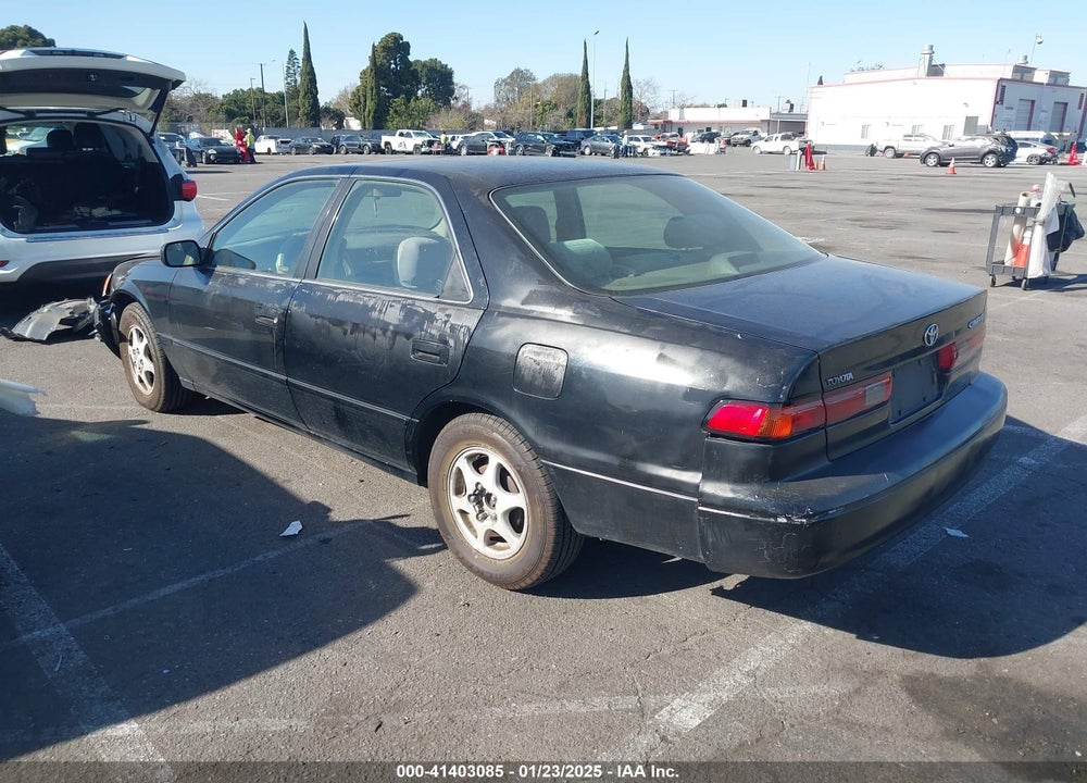 1997 TOYOTA CAMRY LE VIN: JT2BG22K3V0067769