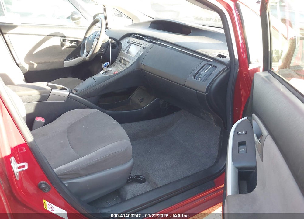 2013 TOYOTA PRIUS TWO VIN: JTDKN3DU5D5652050