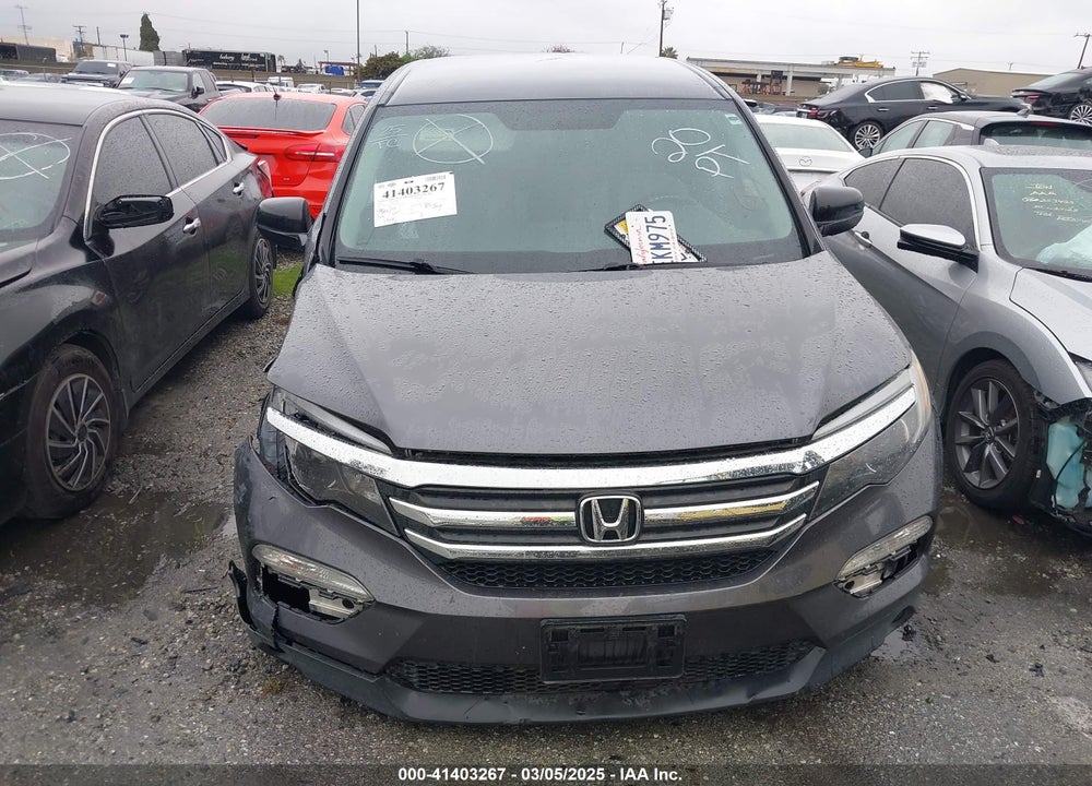 2018 HONDA PILOT LX VIN: 5FNYF5H14JB013669
