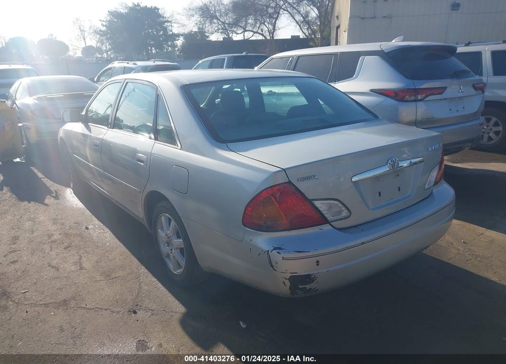 2000 TOYOTA AVALON XLS VIN: 4T1BF28B0YU100530
