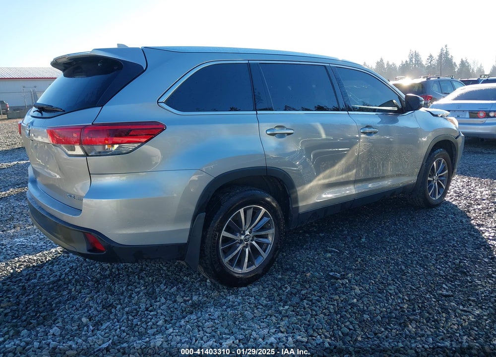 2019 TOYOTA HIGHLANDER VIN: 5TDJZRFH8KS570677