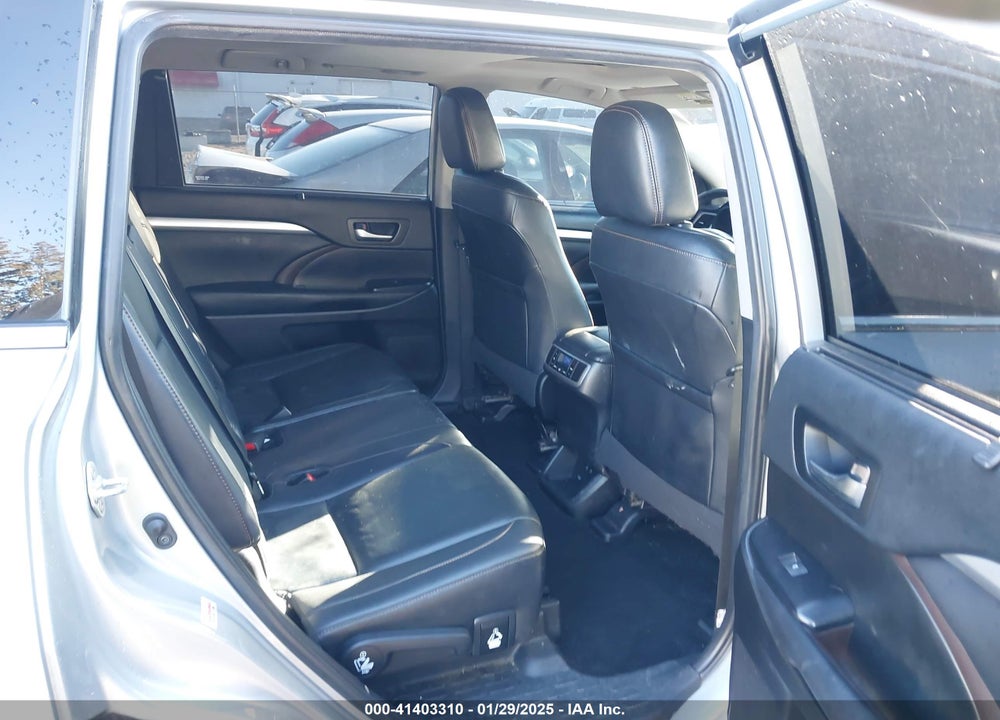 2019 TOYOTA HIGHLANDER VIN: 5TDJZRFH8KS570677