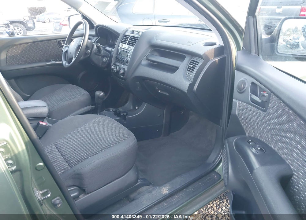 2007 KIA SPORTAGE LX VIN: KNDJF724777397199