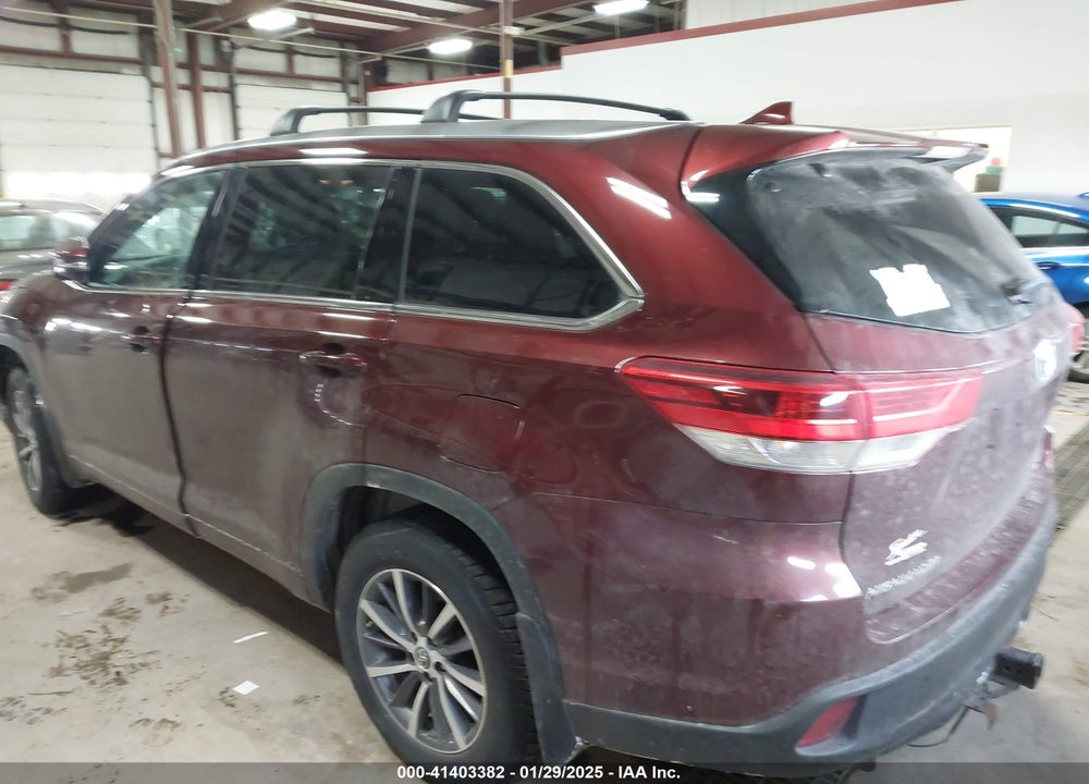 2017 TOYOTA HIGHLANDER XLE VIN: 5TDJZRFH9HS459886