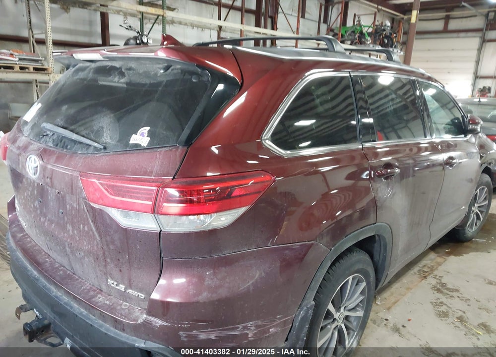 2017 TOYOTA HIGHLANDER XLE VIN: 5TDJZRFH9HS459886