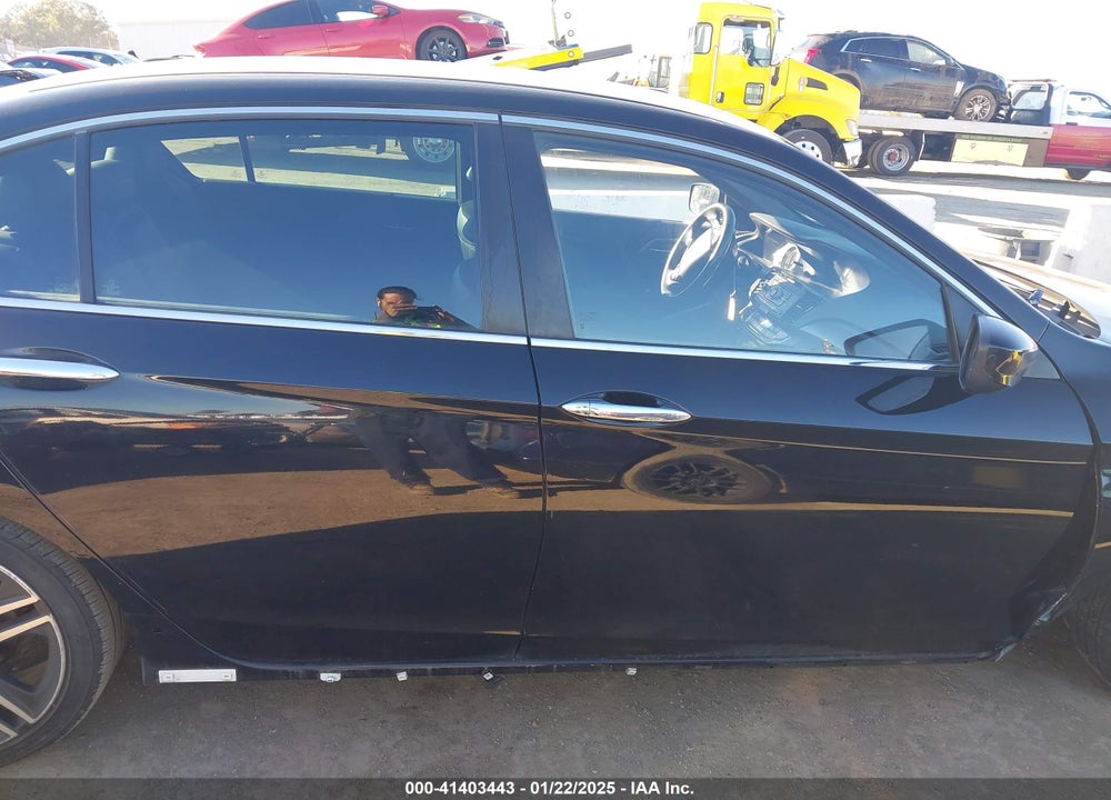 2016 HONDA ACCORD VIN: 1HGCR2F64GA245755