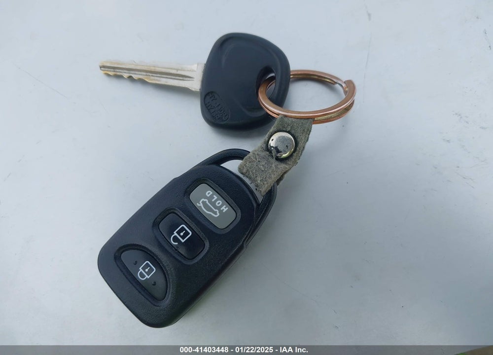 2015 HYUNDAI ELANTRA VIN: 5NPDH4AE5FH608782