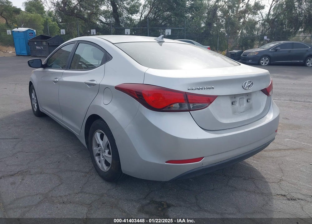 2015 HYUNDAI ELANTRA VIN: 5NPDH4AE5FH608782