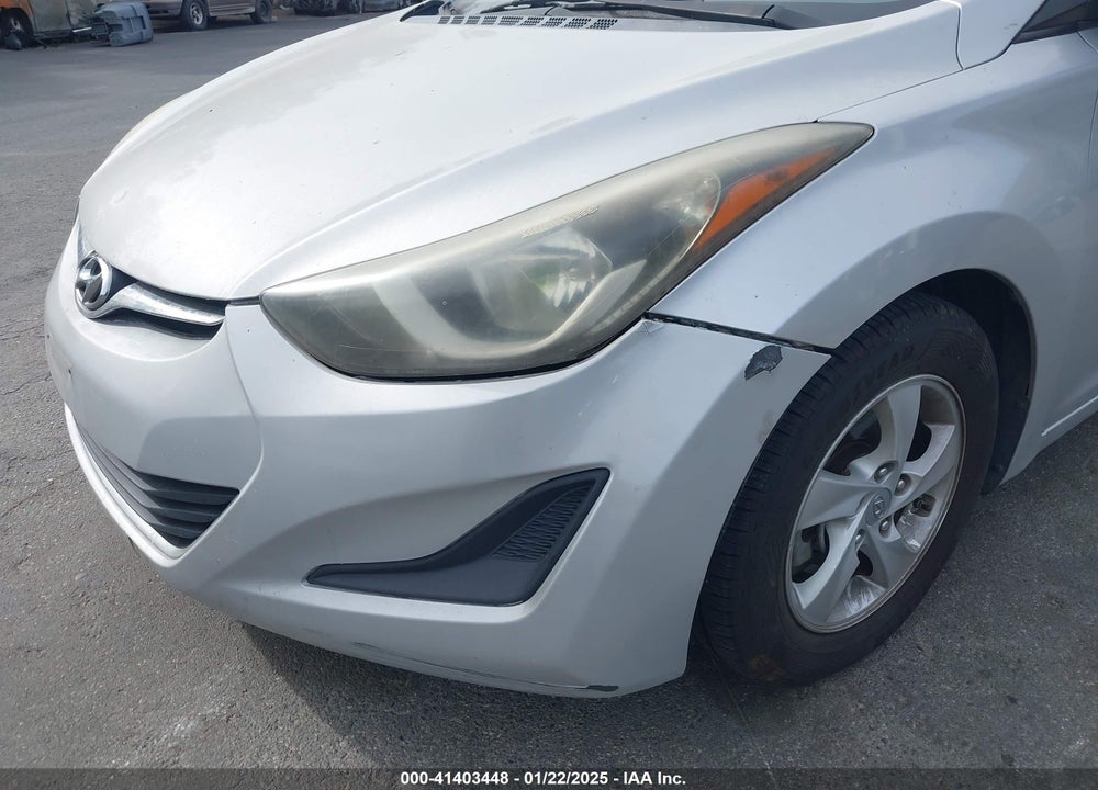 2015 HYUNDAI ELANTRA VIN: 5NPDH4AE5FH608782