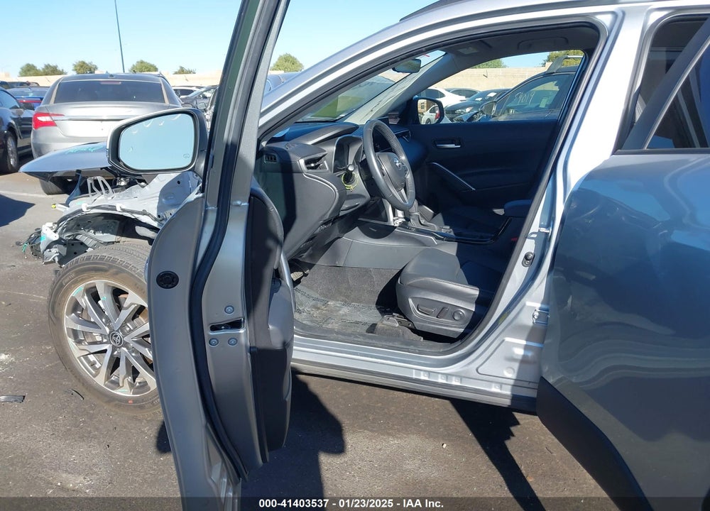 2023 TOYOTA COROLLA CROSS XLE VIN: 7MUEAABG2PV050267