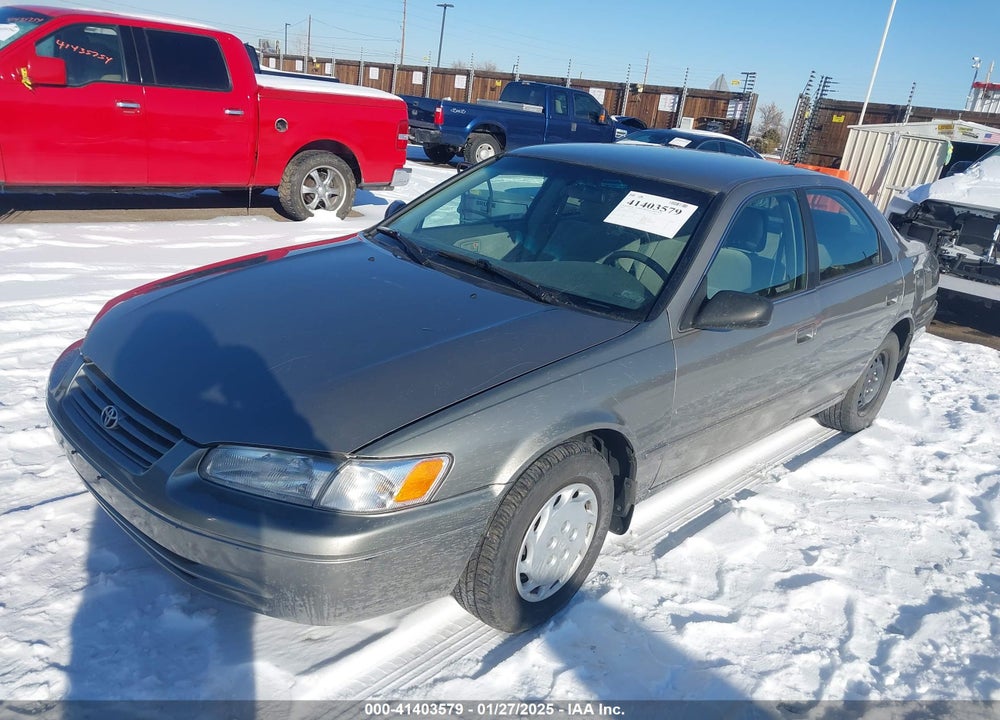 1999 TOYOTA CAMRY LE VIN: JT2BG22K7X0300619