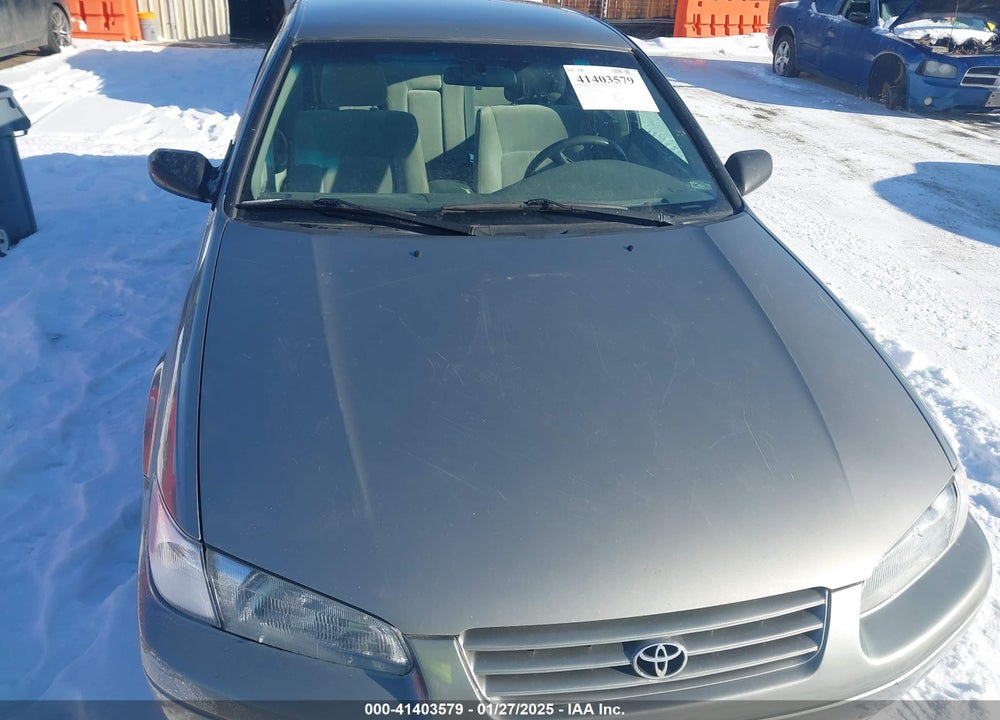 1999 TOYOTA CAMRY LE VIN: JT2BG22K7X0300619