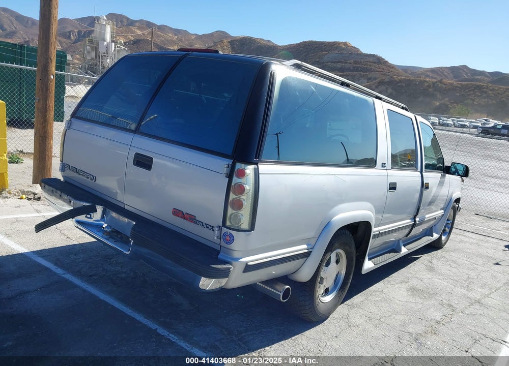 1994 GMC SUBURBAN C1500 VIN: 1GKEC16K9RJ715298