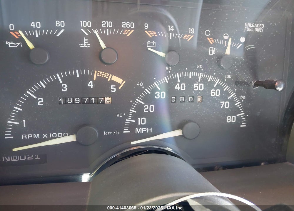 1994 GMC SUBURBAN C1500 VIN: 1GKEC16K9RJ715298