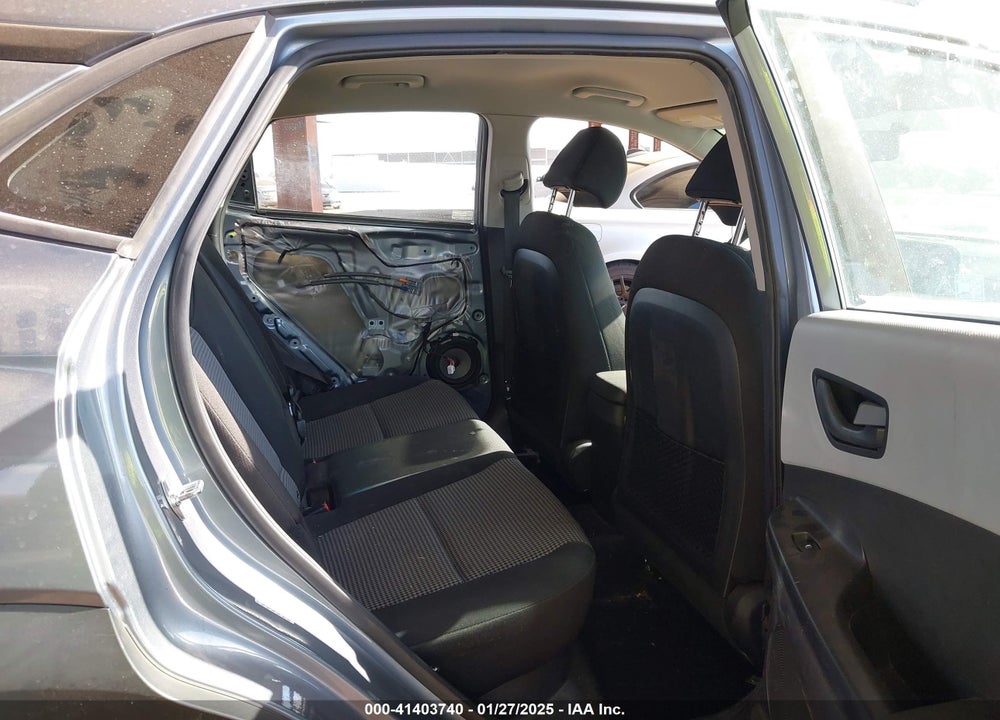 2018 HYUNDAI KONA SE VIN: KM8K12AA1JU067835