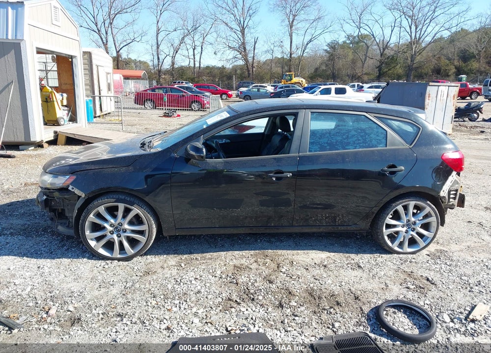 2011 KIA FORTE VIN: KNAFW5A3XB5338328