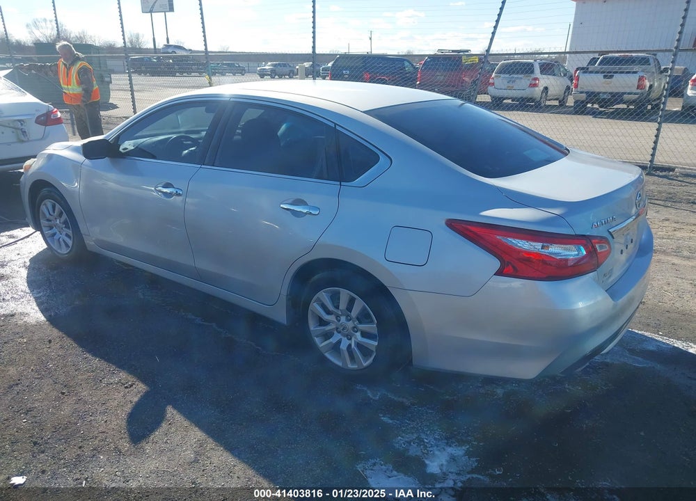 2017 NISSAN ALTIMA VIN: 1N4AL3AP9HC940399