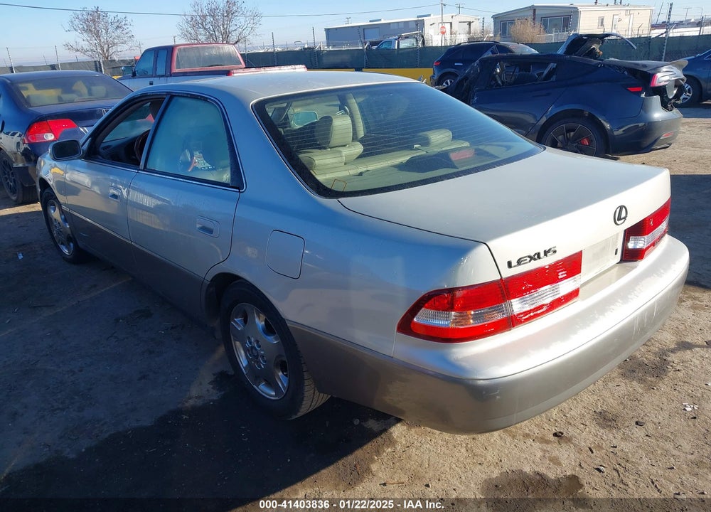 2001 LEXUS ES 300 VIN: JT8BF28G210315452
