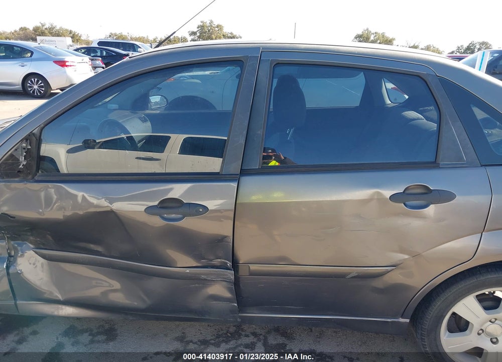 2006 FORD FOCUS VIN: 1FAFP34N66W250044