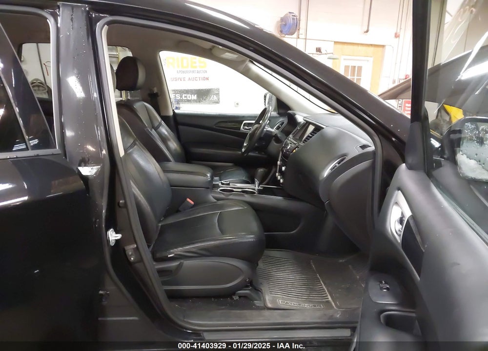 2017 NISSAN PATHFINDER SV VIN: 5N1DR2MM5HC636032