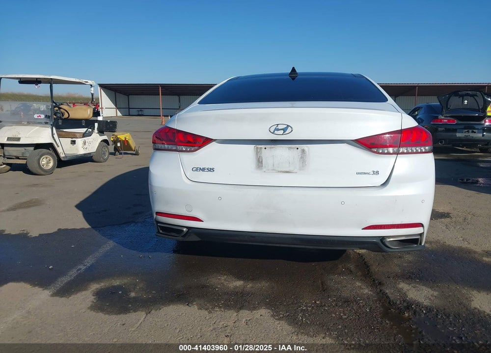 2016 HYUNDAI GENESIS VIN: KMHGN4JE5GU112812