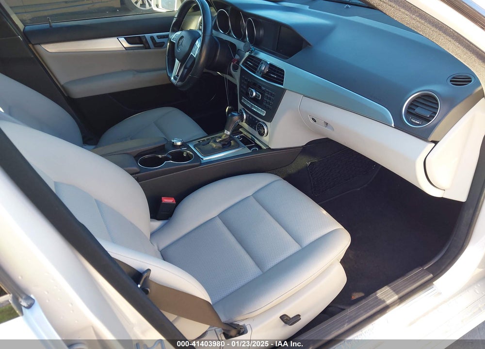 2014 MERCEDES-BENZ C 250 VIN: WDDGF4HB7EA954407