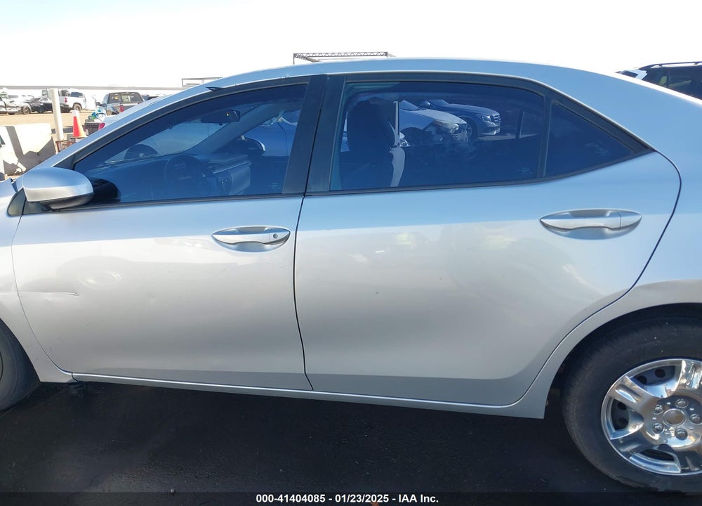 2015 TOYOTA COROLLA VIN: 5YFBURHE5FP334167