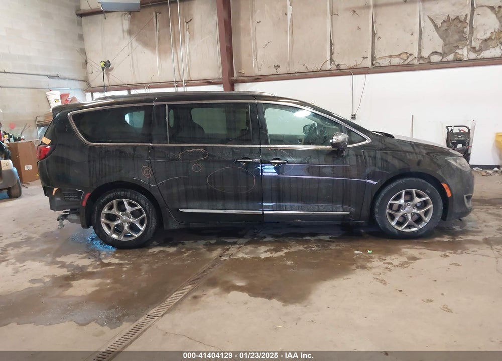 2017 CHRYSLER PACIFICA LIMITED VIN: 2C4RC1GG5HR757906