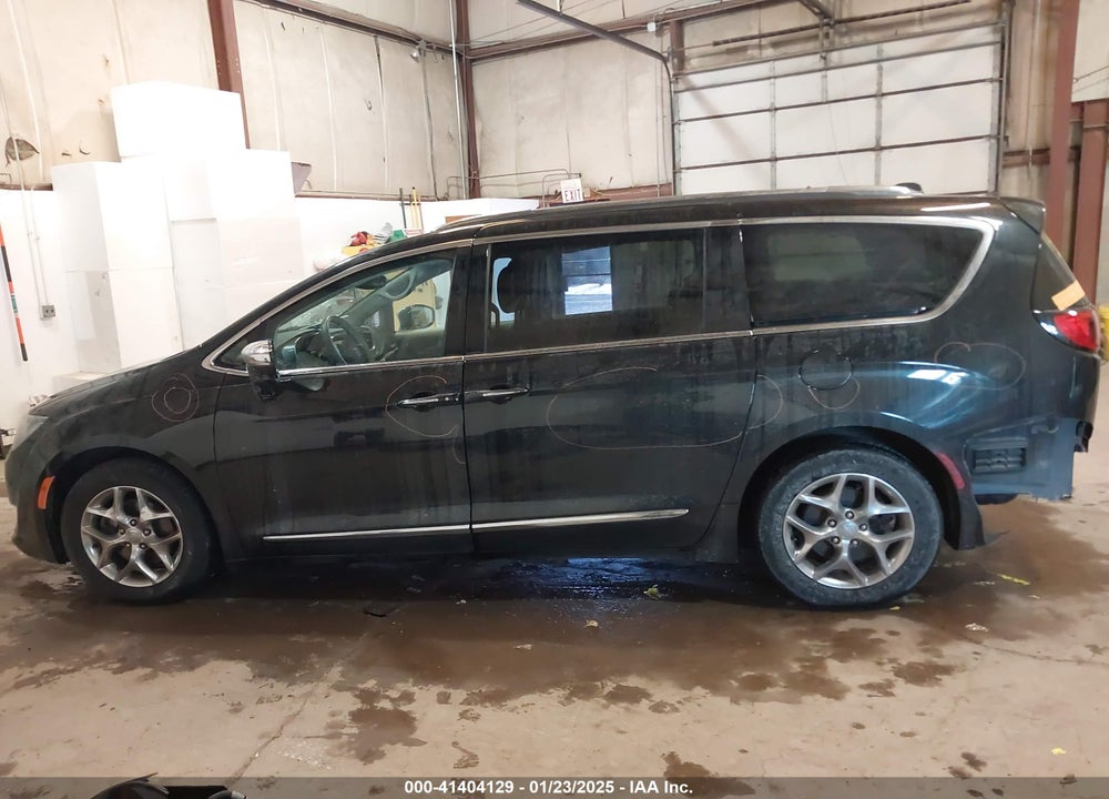 2017 CHRYSLER PACIFICA LIMITED VIN: 2C4RC1GG5HR757906