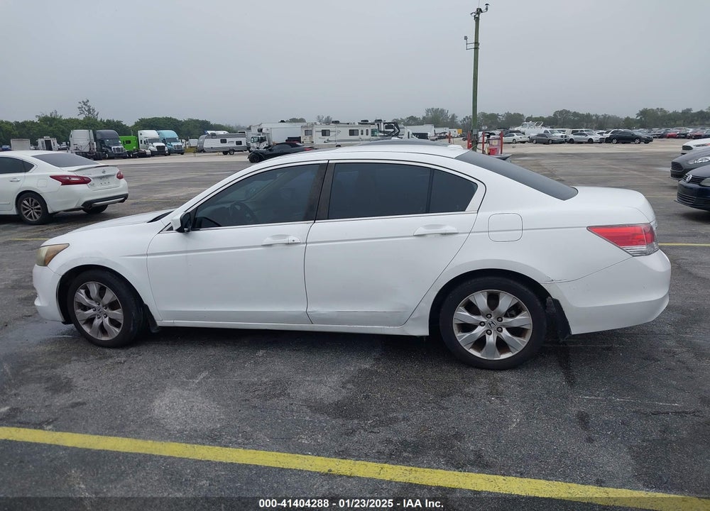 2010 HONDA ACCORD VIN: 1HGCP2F8XAA037054